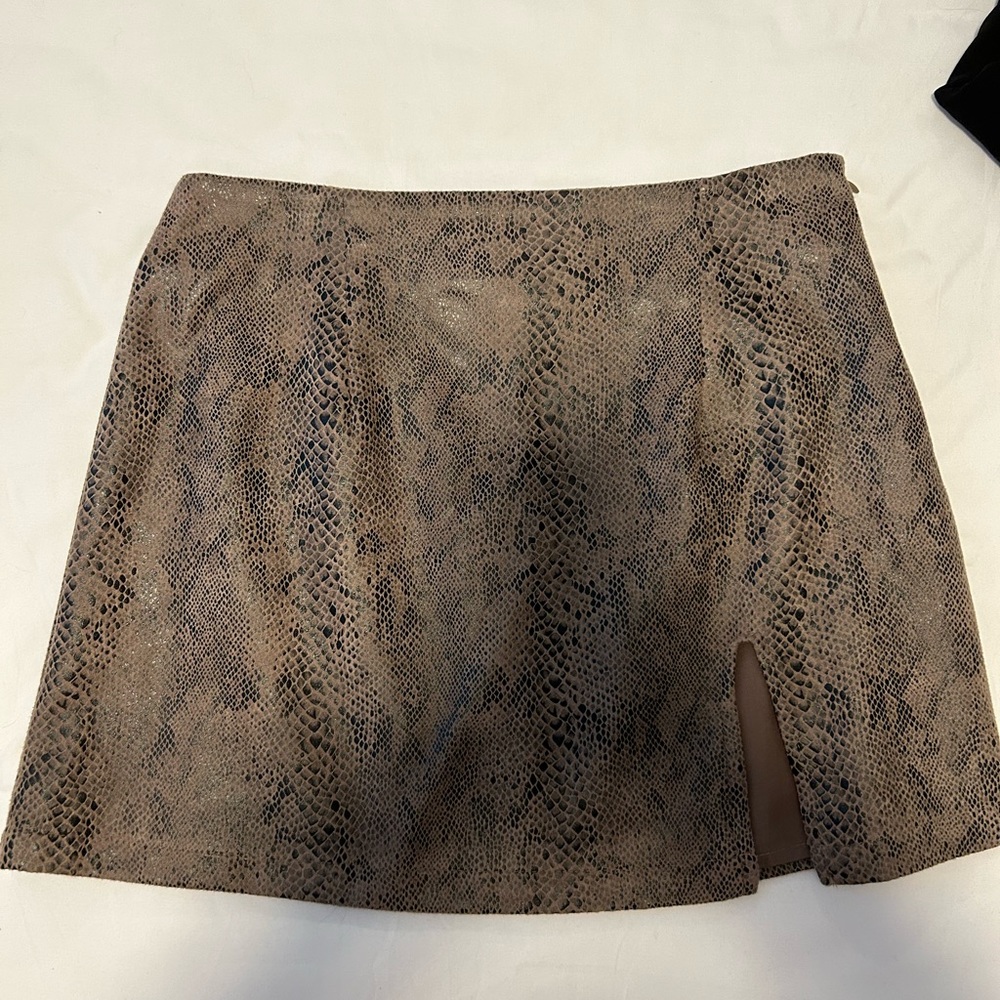 Snakeskin Skirt!